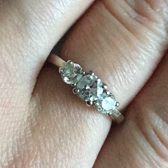 Sold .....14k real 1 ctw diamonds ring - Picture 7 of 7